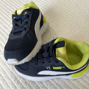 Like New Puma Sneakers size 8c